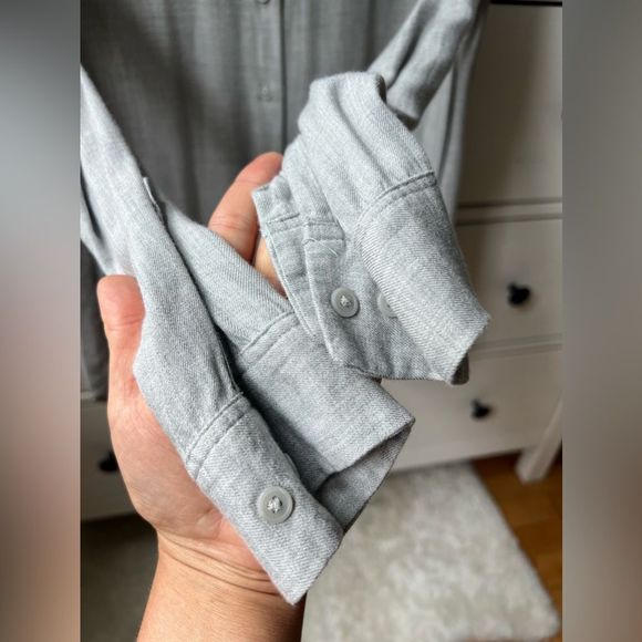 Uniqlo Super Soft, Gray Button Down Shirt - Picture 6 of 12